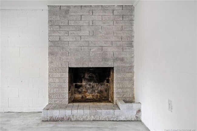Building Photo - 1805 Catawba St