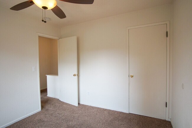 Building Photo - Beautiful Contemporary Townhouse-Style 2 Bdr in Brooklyn!