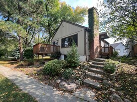 Building Photo - 215 Elton Hills Dr NW