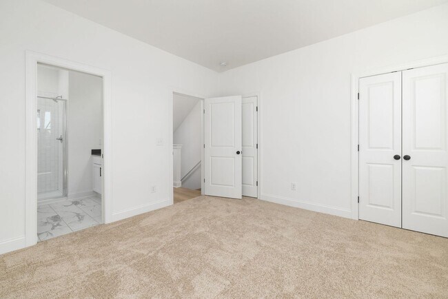 Building Photo - **OFFERING RENT DISCOUNT PROMOTION FOR FIRST 6 MONTHS** New Construction 4BD, 3.5BA Raleigh Townh...