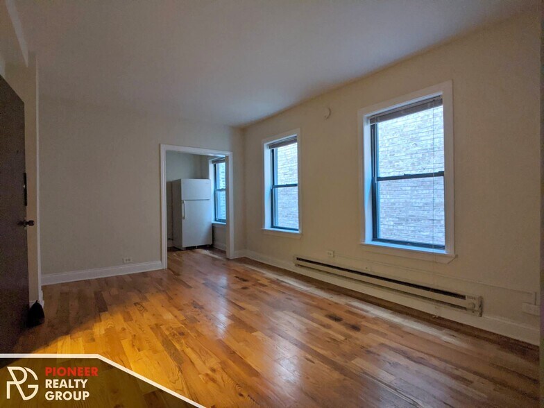 Building Photo - 1335 N Dearborn St