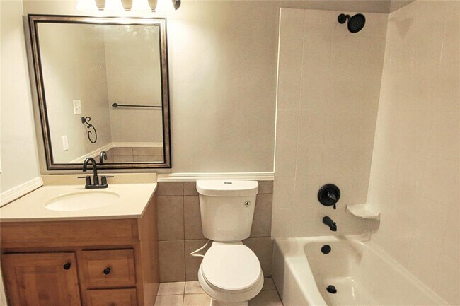 Building Photo - 3202 Birch Creek Dr