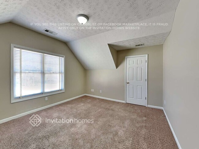 Building Photo - 1424 Fairbrooke Ct