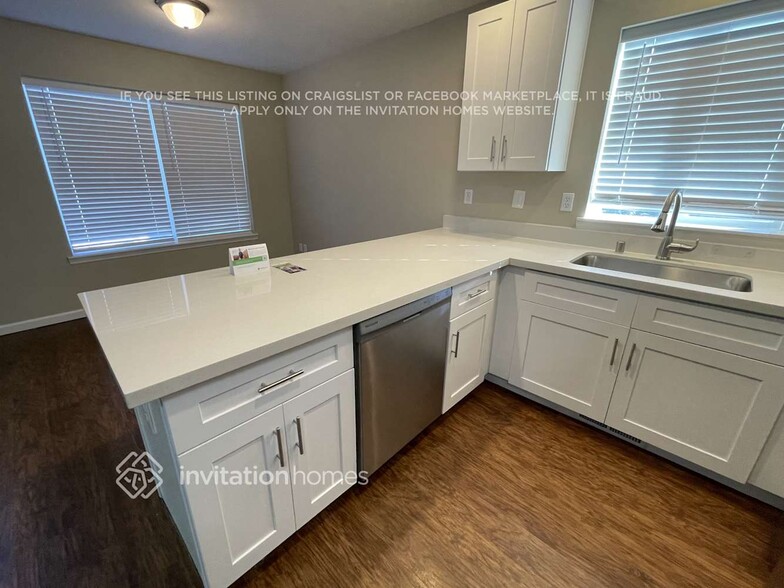 Building Photo - 227 99th Dr SE