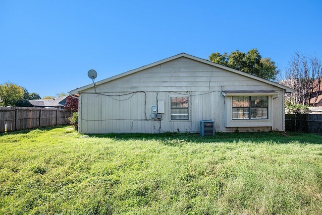 Building Photo - 6600 Brookhaven Ct
