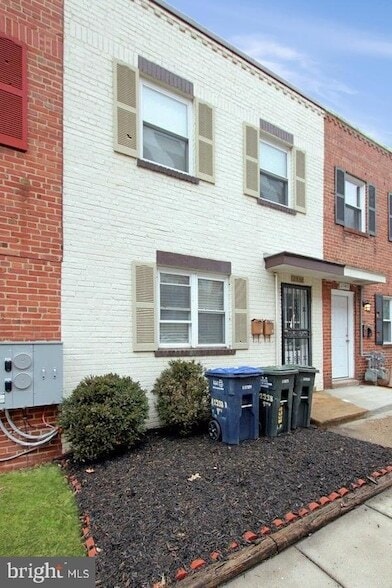 Building Photo - 2538 9th St NW