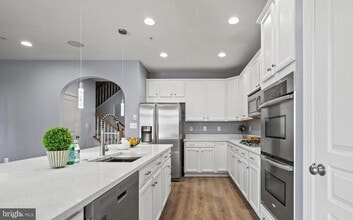 Building Photo - 7704 Water St