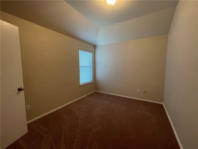 Building Photo - 1105 Alexandria Way