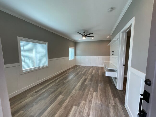 Building Photo - 3 Bedroom Home with Beautiful Upgrades in Everett