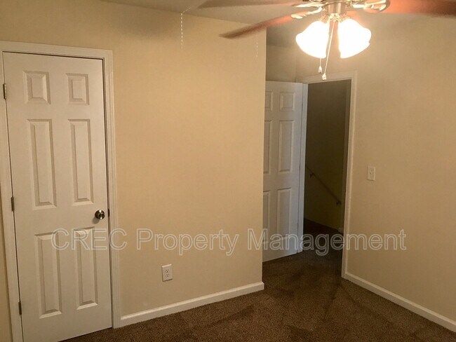 Building Photo - 205 Weber Rd