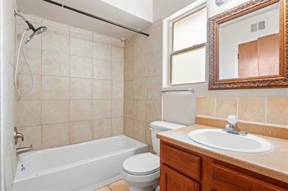 Building Photo - 2 bedroom Duplex in Northeast El Paso