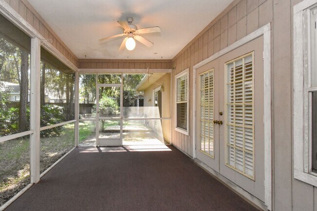 Building Photo - Capri Comfort with Style & Space – Limited-Time Offer: