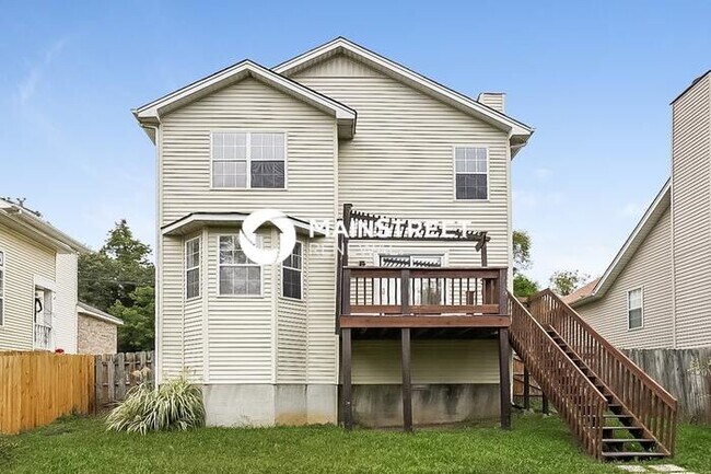 Building Photo - 3 Bedroom Pet-Friendly Home in Nashville, TN with Main Street Renewal