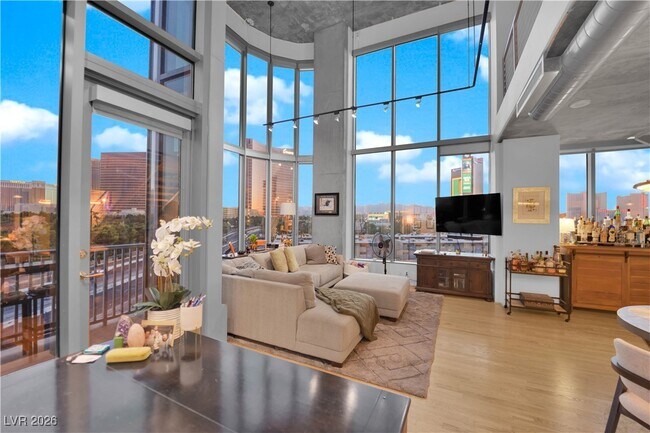 Building Photo - 360 E Desert Inn Rd