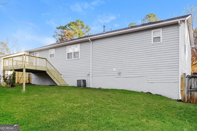 Building Photo - 68 Powder Dr