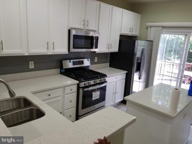 Building Photo - 11453 Log Ridge Dr