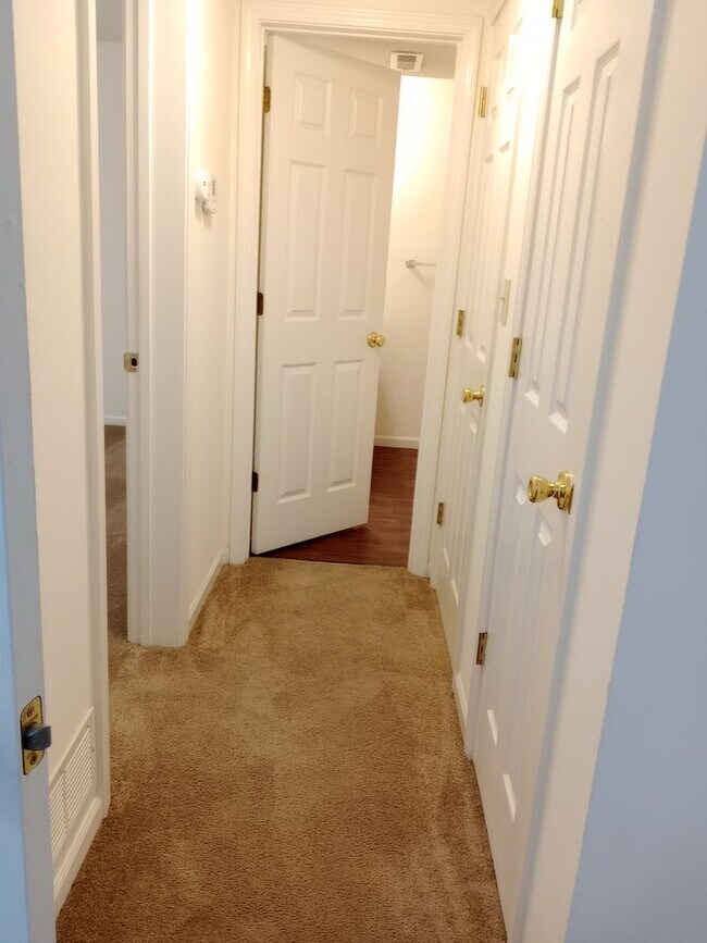 Building Photo - 4414-4416-4416 Cheryl Ct