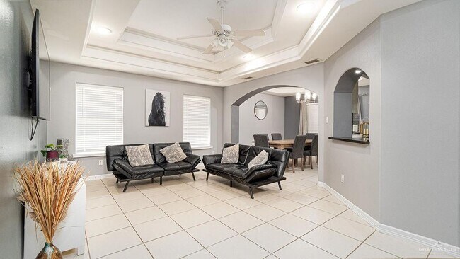 Building Photo - 19 Buffalo Ave