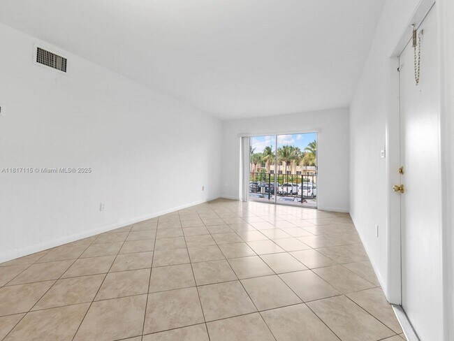 Building Photo - 14034 SW 90th Ave