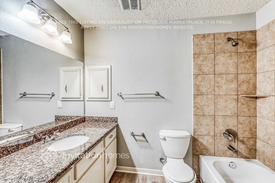 Building Photo - 2306 Cambridge Ct N