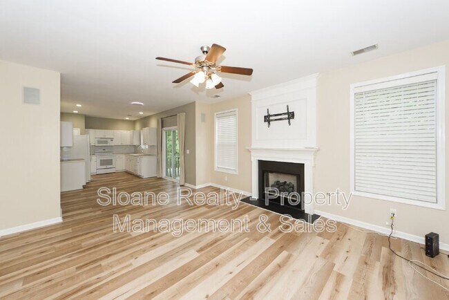 Building Photo - 112 Tanglewood Cir