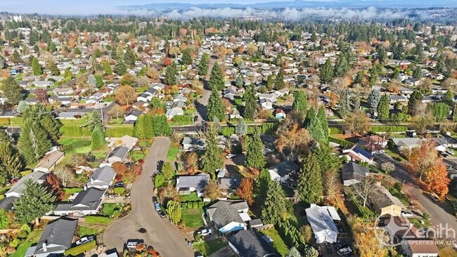 Building Photo - 1417 NW 98th Cir