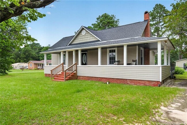 Building Photo - 423 E Edinborough Ave