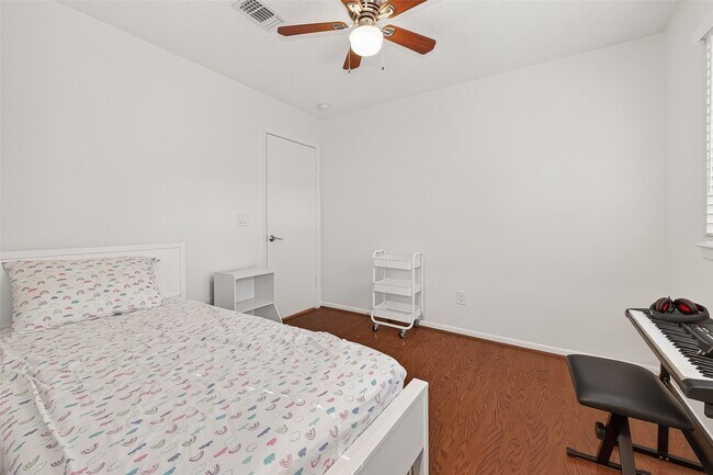 Building Photo - 1506 Apple Park Dr