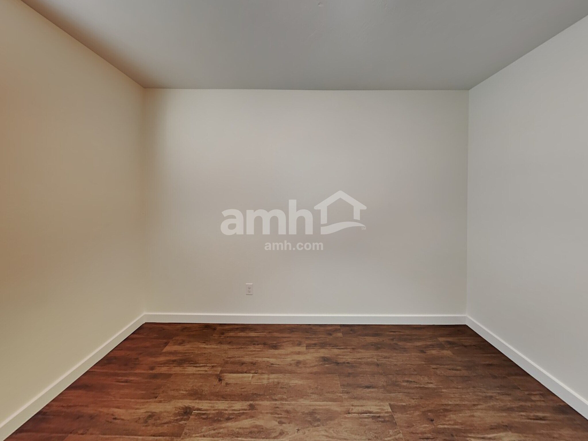 Building Photo - 96 W White Sands Dr