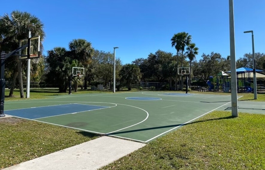 Building Photo - 207 Banyanwood Pt