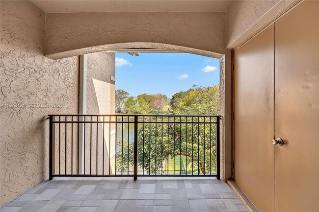 Building Photo - 151 SW 117th Ave