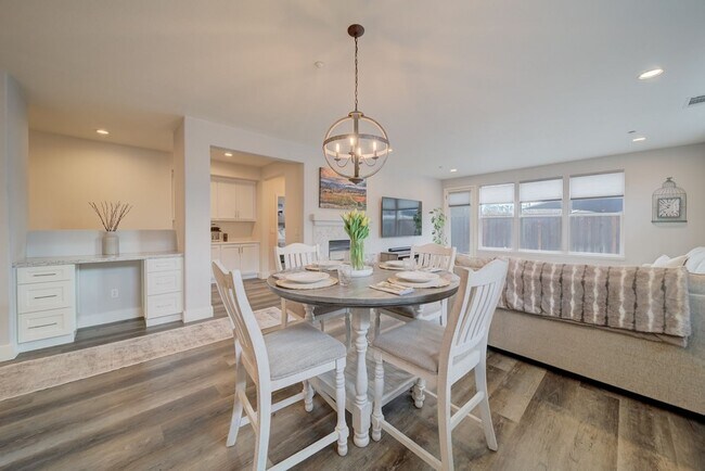 Building Photo - Modern Elegance in the Heart of North Napa