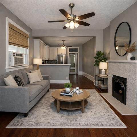 Building Photo - 8423 Cohn St