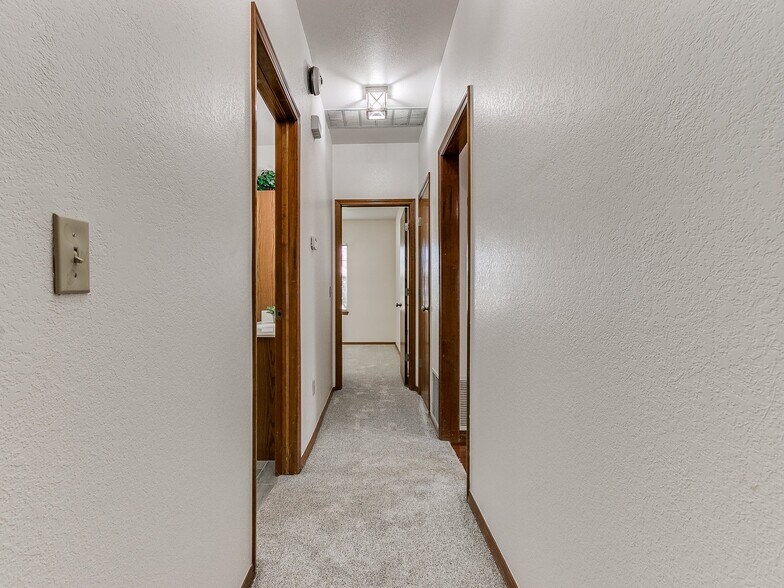 Building Photo - 6439 Masons Dr