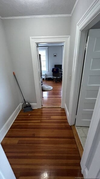 Building Photo - 293 Nahant Rd