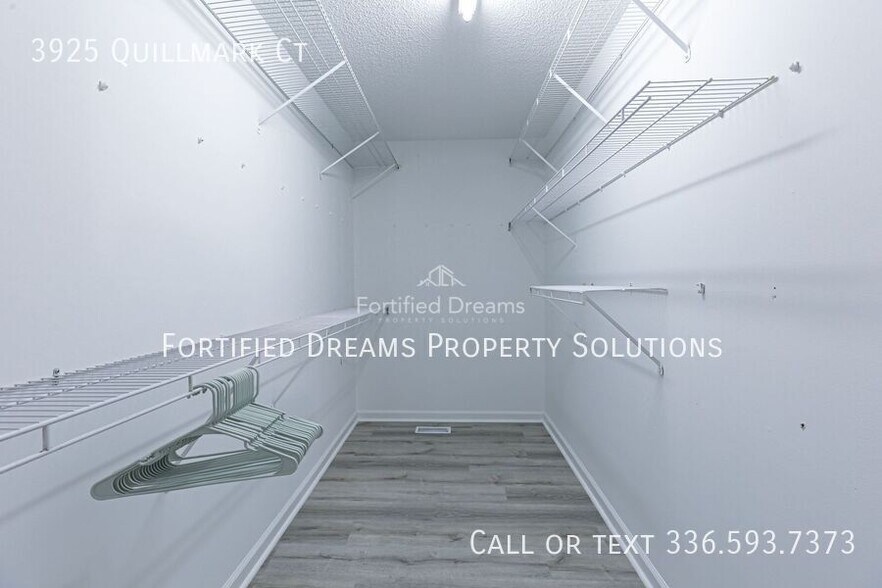 Building Photo - 3925 Quillmark Ct