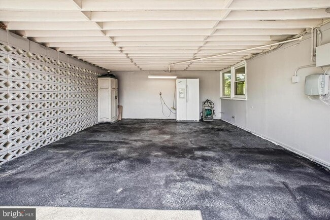 Building Photo - 3135 Manor Rd