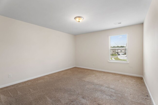 Building Photo - 317 Sportsman Dr