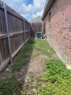 Building Photo - 2713 E Eisenhower Ave