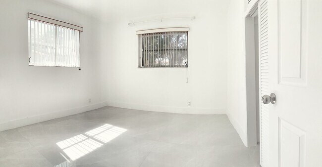 Building Photo - Charming 4-Bedroom, 3-Bath Home – Spacious...