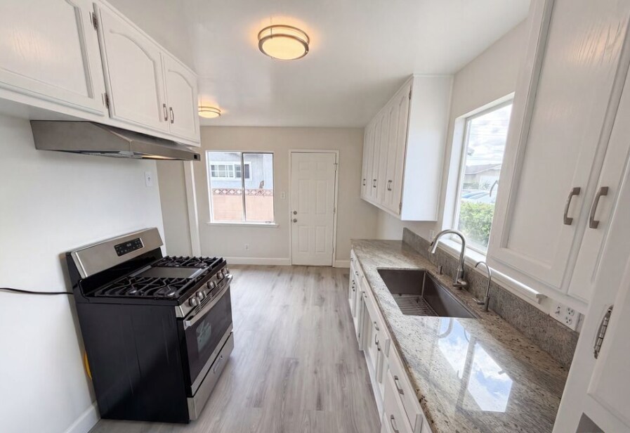 Building Photo - 14809 Dancer St