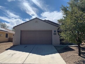 Building Photo - 4 Bedroom - 2 Bath - 1589 Sq. Ft. Home in Gladden Farms Community - Marana
