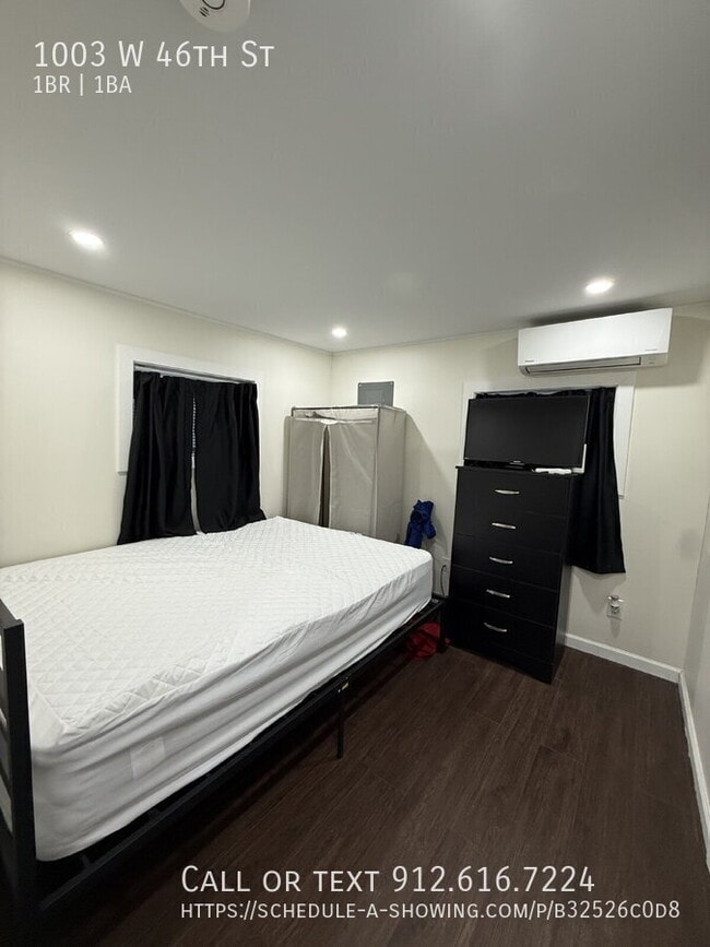 Building Photo - 1003 W 46th St