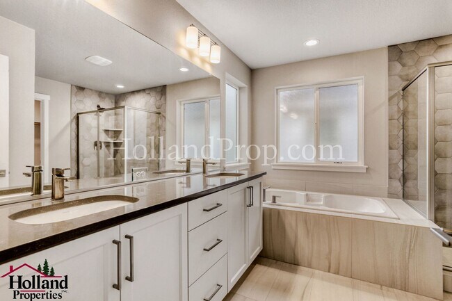 Building Photo - A must-see home in Beaverton where style, location, and lifestyle come together