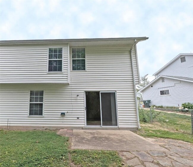 Building Photo - 332 Spencer Pl