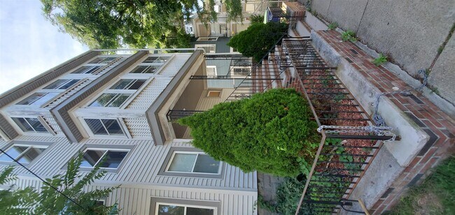 Building Photo - 76 Conwell Ave