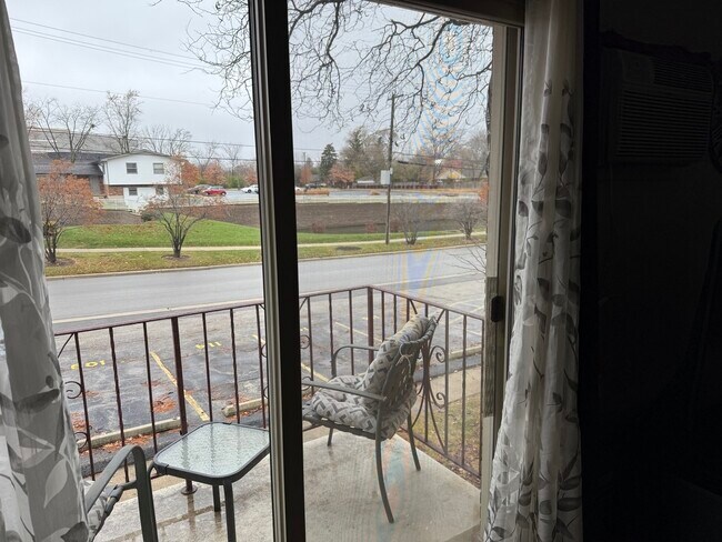 Building Photo - 5725 Holmes Ave