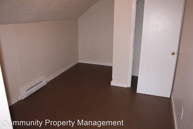 Building Photo - 453 W Marine Dr