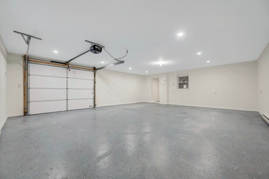 Building Photo - 752 Toll Rd