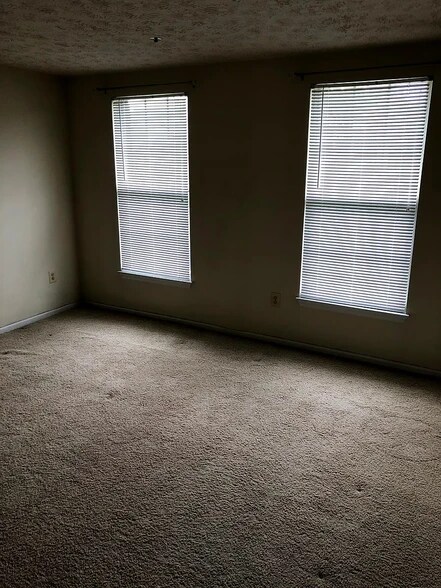 Building Photo - 601 Himes Ave